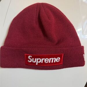 Supreme Blue Box Logo Beanie – New Era World Famous